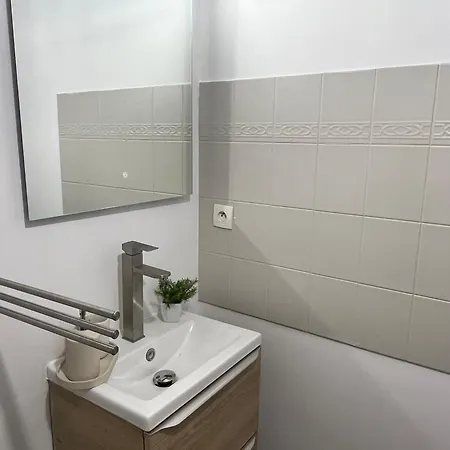 Centre Moderne Apartament *